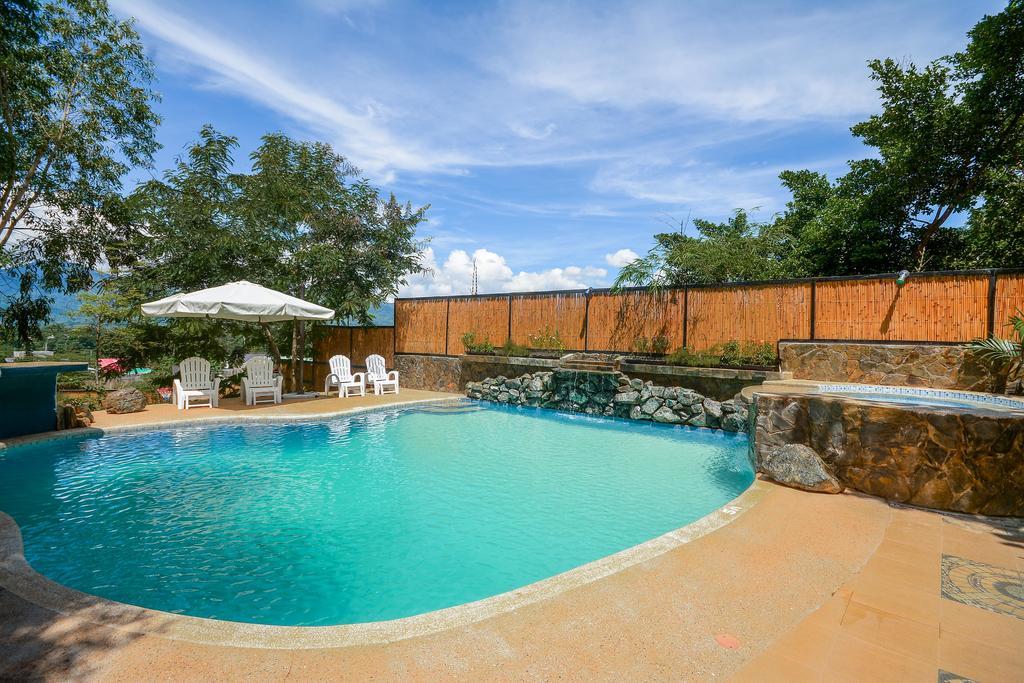 Hilltop Pool And Villa Puerto Princesa Exteriér fotografie
