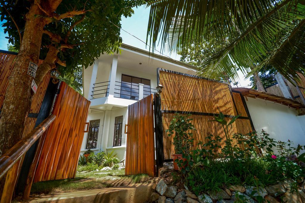 Hilltop Pool And Villa Puerto Princesa Exteriér fotografie
